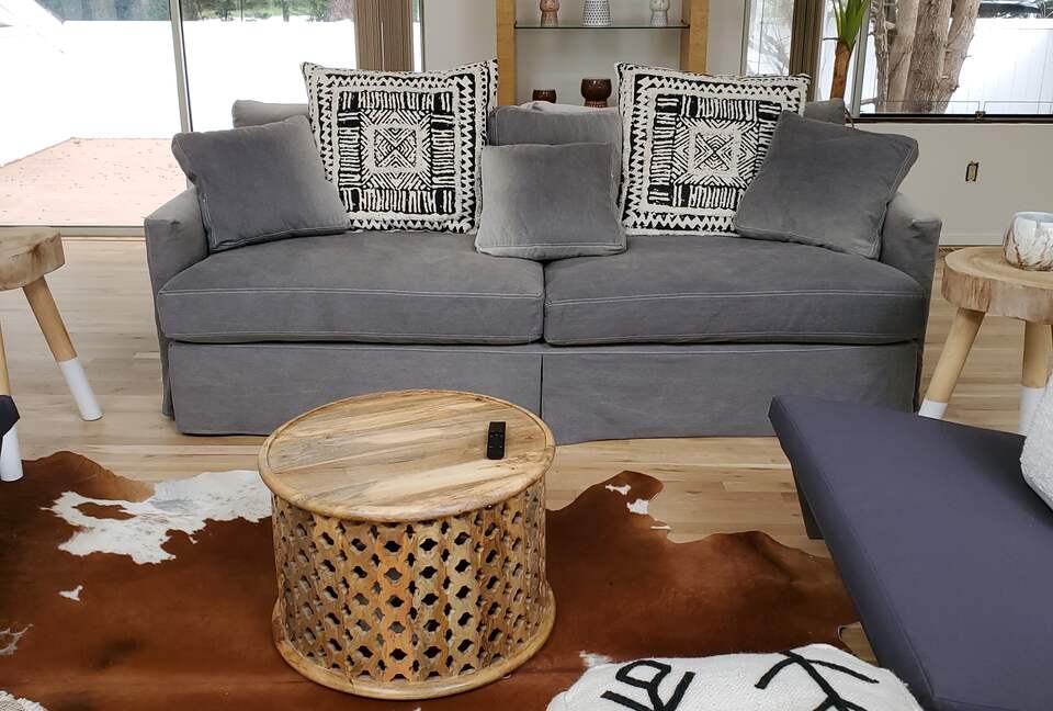 East Quogue Contemporary Getaway with Pool and Tennis - East Quogue, New York