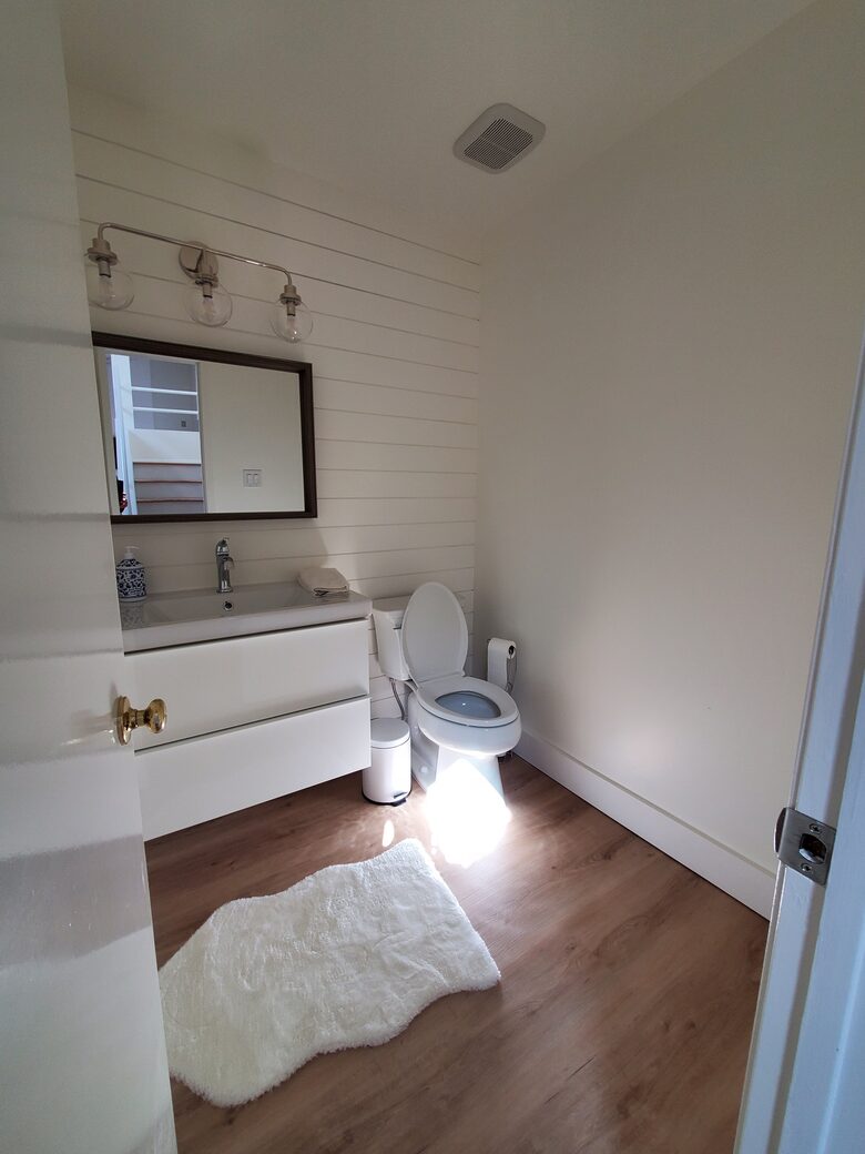 East Quogue Contemporary Getaway with Pool and Tennis - East Quogue, New York