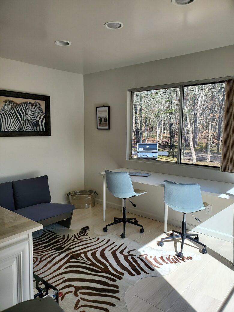 East Quogue Contemporary Getaway with Pool and Tennis - East Quogue, New York