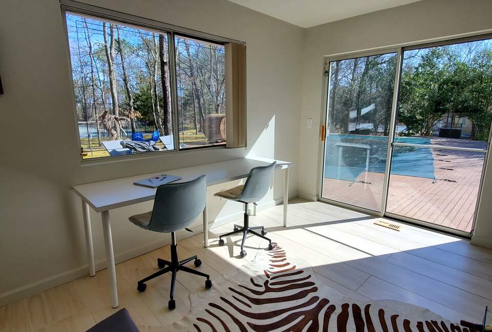 East Quogue Contemporary Getaway with Pool and Tennis - East Quogue, New York