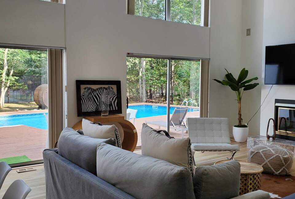 East Quogue Contemporary Getaway with Pool and Tennis - East Quogue, New York