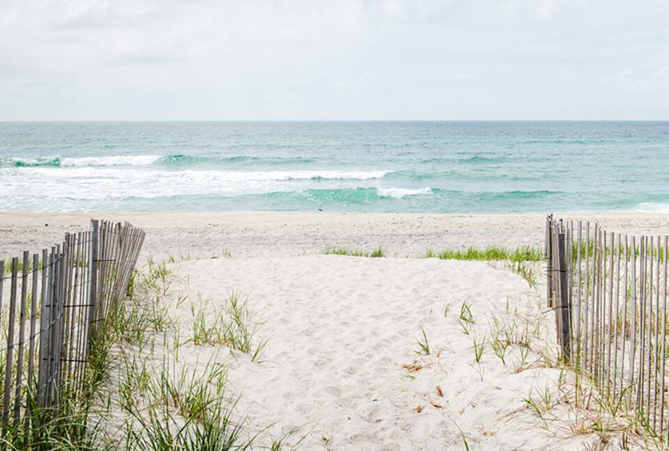 East Quogue Contemporary Getaway with Pool and Tennis - East Quogue, New York