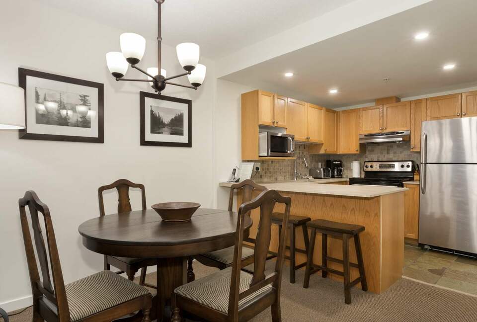 Cozy Ski-In Ski-Out Villa with Community Amenities - Whistler, Canada