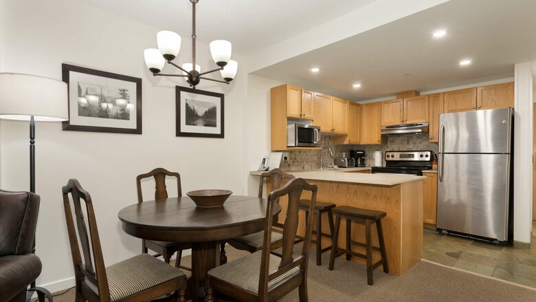 Cozy Ski-In Ski-Out Villa with Community Amenities - Whistler, Canada