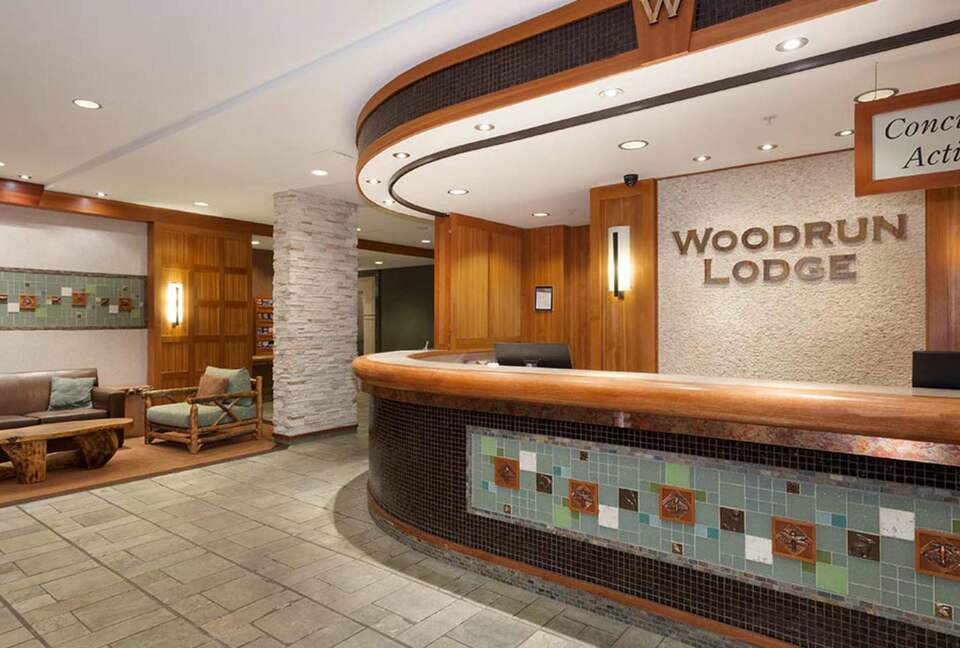 Cozy Ski-In Ski-Out Villa with Community Amenities - Whistler, Canada