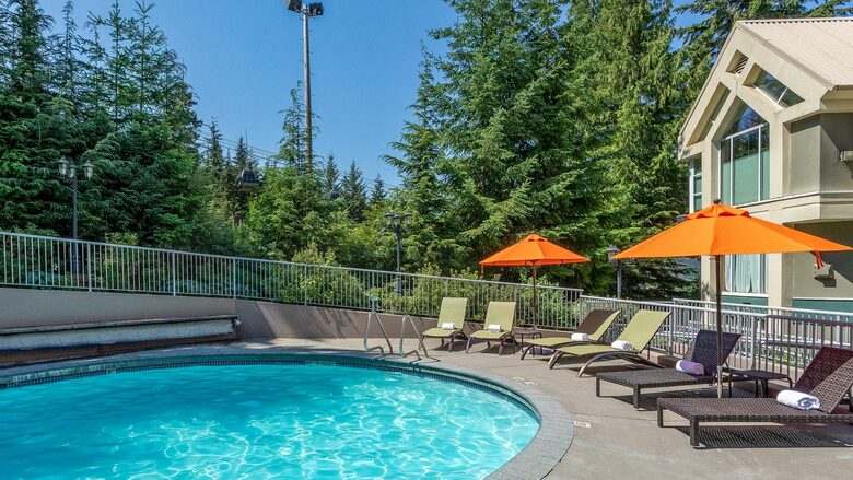 Cozy Ski-In Ski-Out Villa with Community Amenities - Whistler, Canada