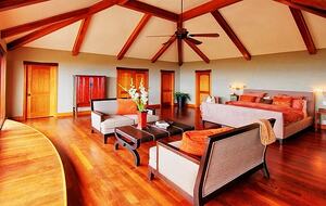 Upcountry Maui Estate with Tennis Court