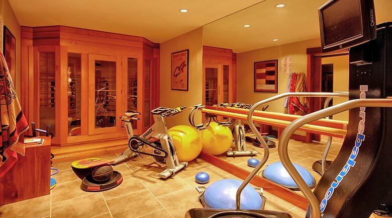 Upcountry Maui Estate with Tennis Court - Kula, Hawaii