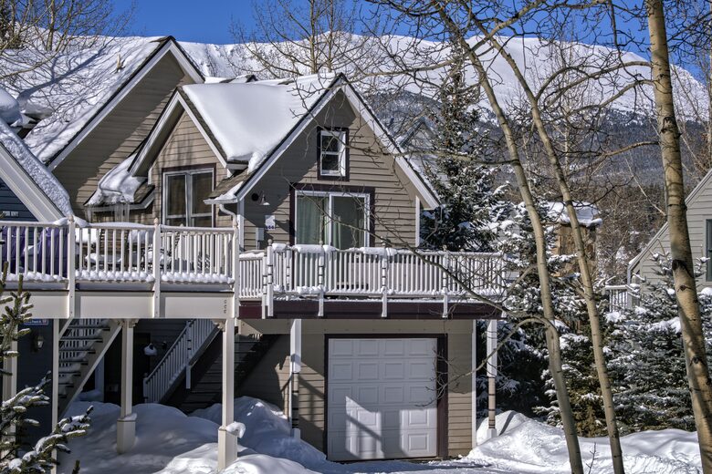 Cozy home in Breckenridge Historic District - ski, mountain bike & hike - walk to shopping + dining - Breckenridge, Colorado