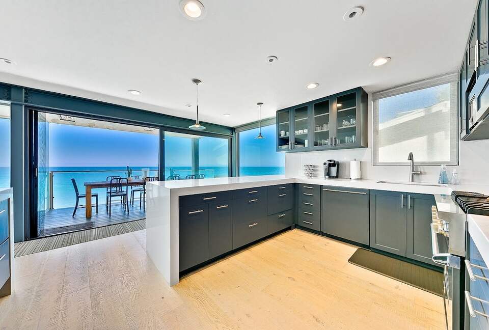 Malibu Modern Paradise | Oceanfront with amazing views and spa - Malibu, California