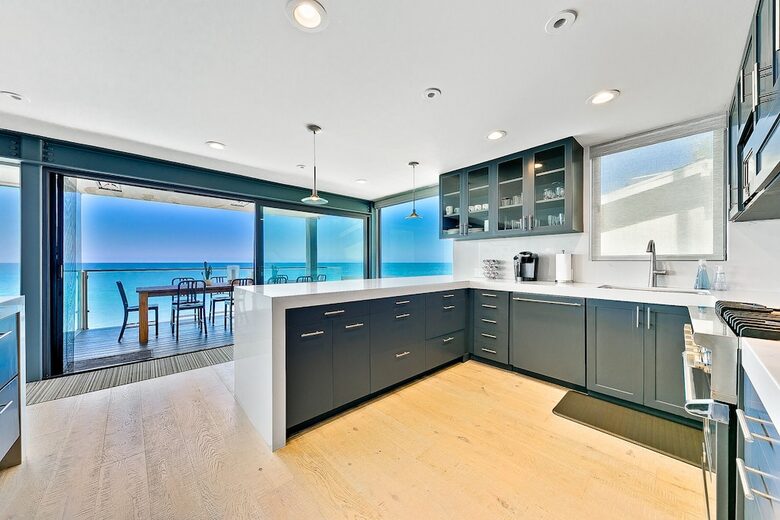 Malibu Modern Paradise | Oceanfront with amazing views and spa - Malibu, California