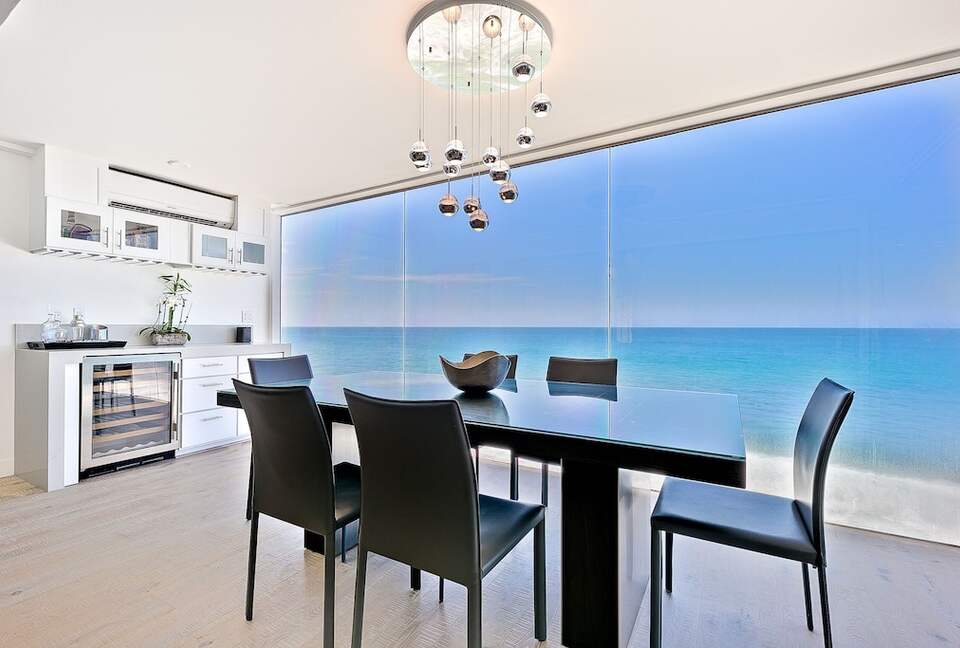 Malibu Modern Paradise | Oceanfront with amazing views and spa - Malibu, California