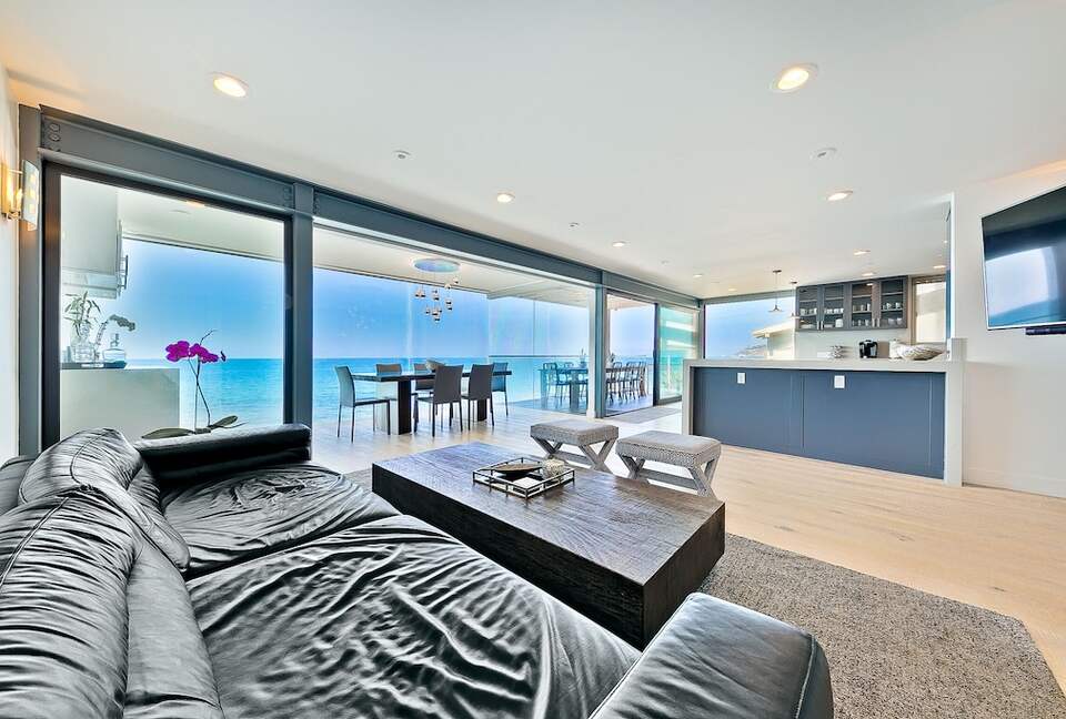 Malibu Modern Paradise | Oceanfront with amazing views and spa - Malibu, California