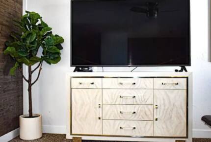 Cozy Getaway Minutes to Ski Slopes and Lakes - Roy, Utah