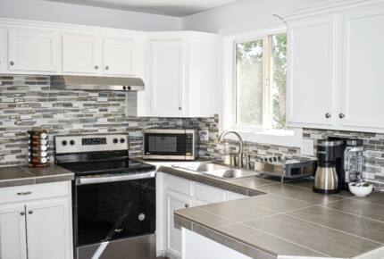 Cozy Getaway Minutes to Ski Slopes and Lakes - Roy, Utah