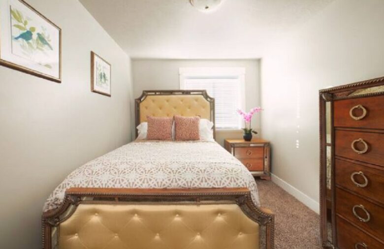 Cozy Getaway Minutes to Ski Slopes and Lakes - Roy, Utah