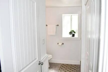 Cozy Getaway Minutes to Ski Slopes and Lakes - Roy, Utah