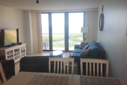 Spectacular Views From the Captains’ Quarters! - Marco Island, Florida