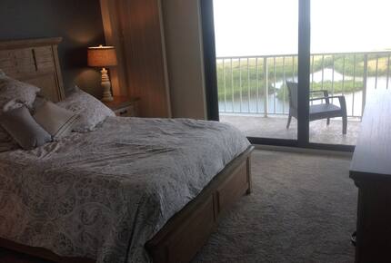 Spectacular Views From the Captains’ Quarters! - Marco Island, Florida