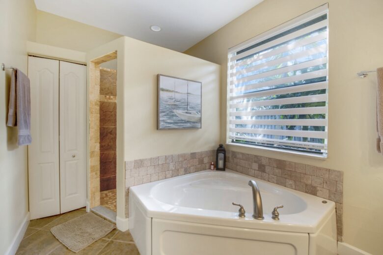 Siesta Key Peaceful Retreat | With a large private pool - Sarasota, Florida