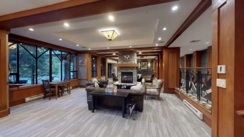 Horstman House 2-Bedroom Ski Condo - Whistler, Canada