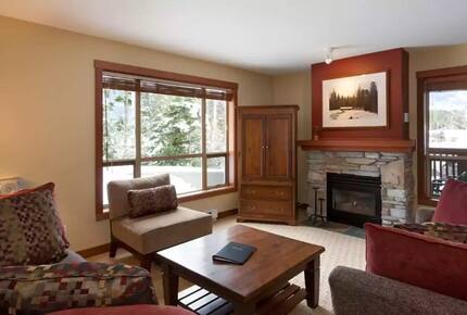 Horstman House 2-Bedroom Ski Condo - Whistler, Canada