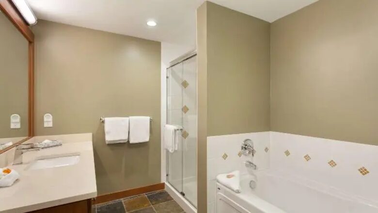 Horstman House 2-Bedroom Ski Condo - Whistler, Canada