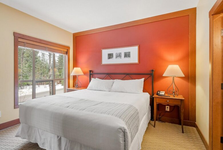 Horstman House 2-Bedroom Ski Condo - Whistler, Canada