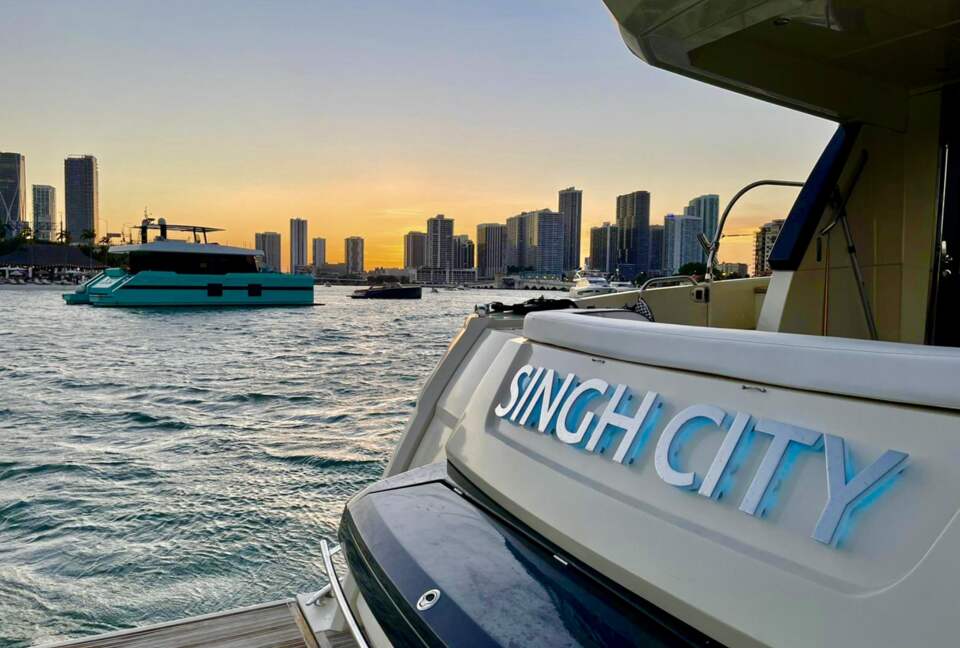 Carillon Hotel & Spa with optional Yacht Rental! - Miami Beach, Florida