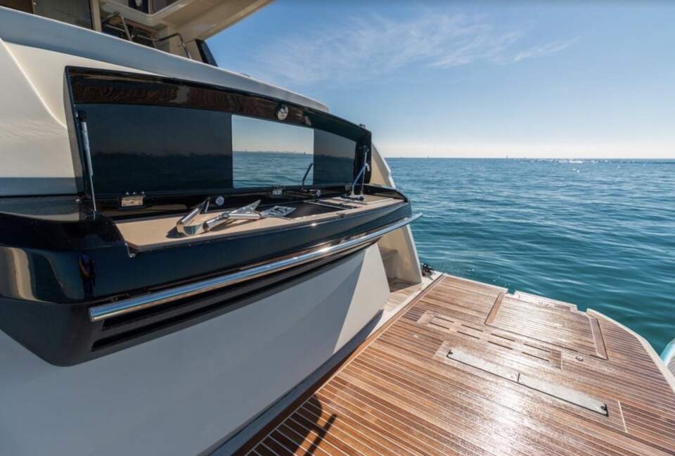 Carillon Hotel & Spa with optional Yacht Rental! - Miami Beach, Florida