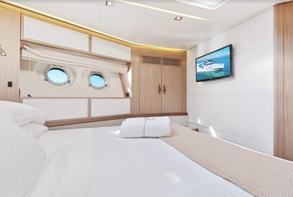 Carillon Hotel & Spa with optional Yacht Rental! - Miami Beach, Florida