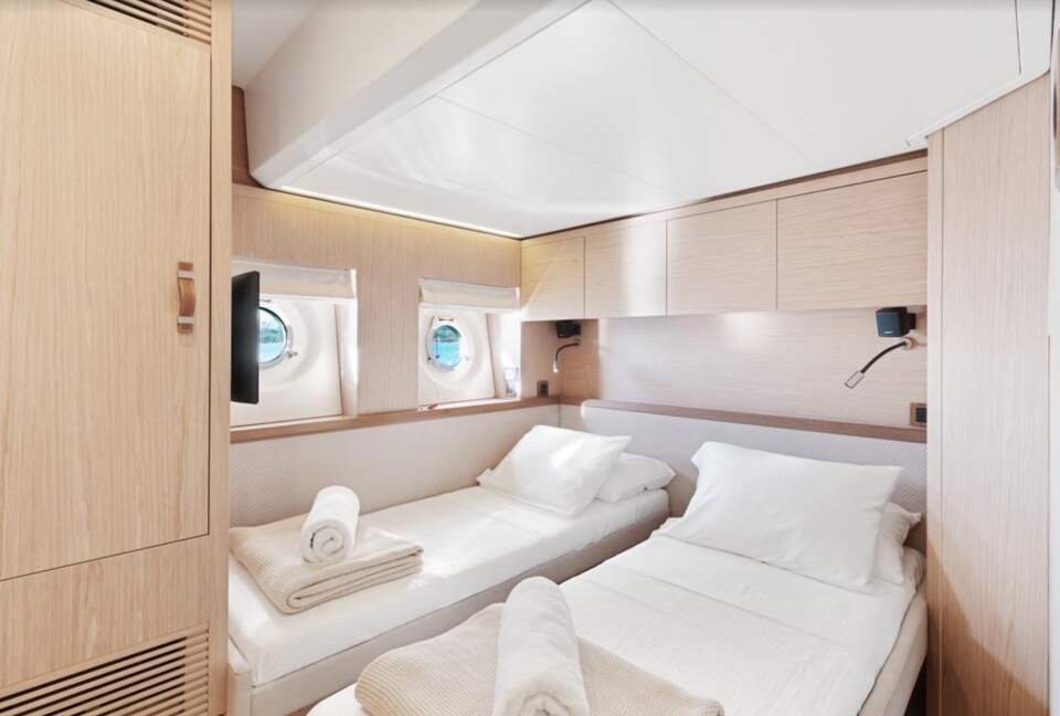 Carillon Hotel & Spa with optional Yacht Rental! - Miami Beach, Florida