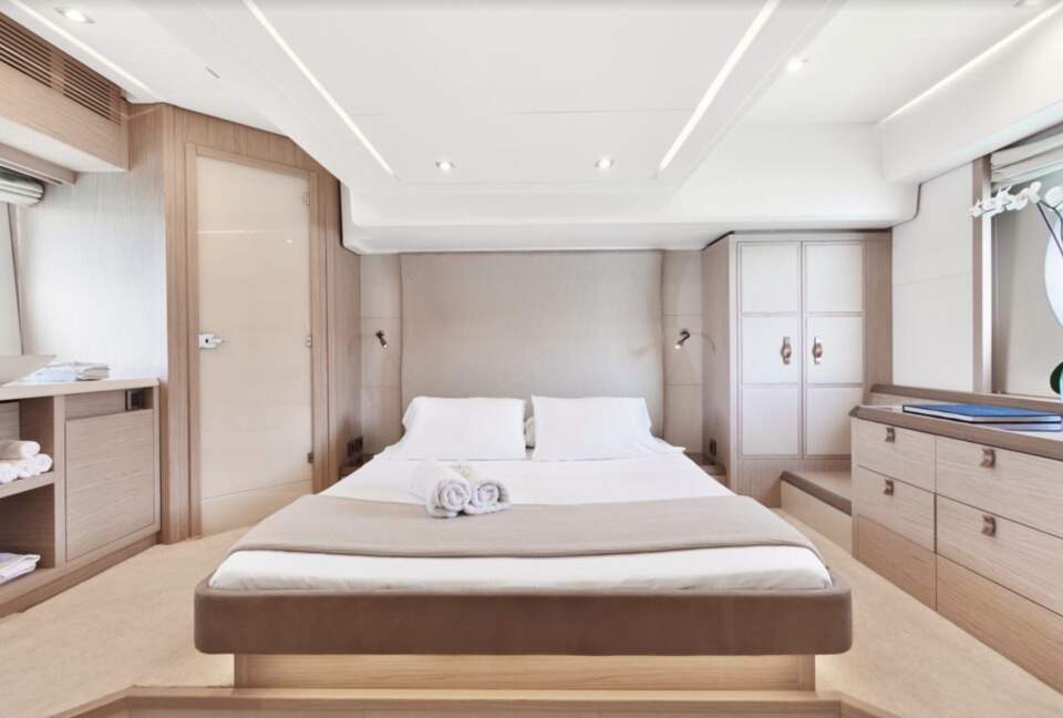 Carillon Hotel & Spa with optional Yacht Rental! - Miami Beach, Florida