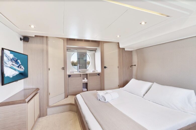 Carillon Hotel & Spa with optional Yacht Rental! - Miami Beach, Florida