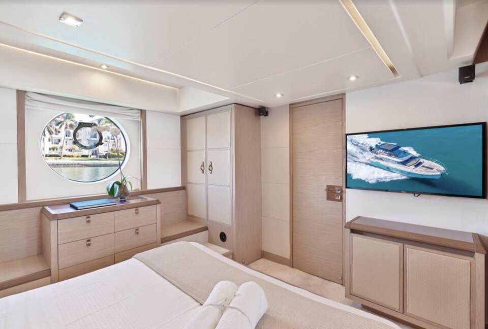 Carillon Hotel & Spa with optional Yacht Rental! - Miami Beach, Florida