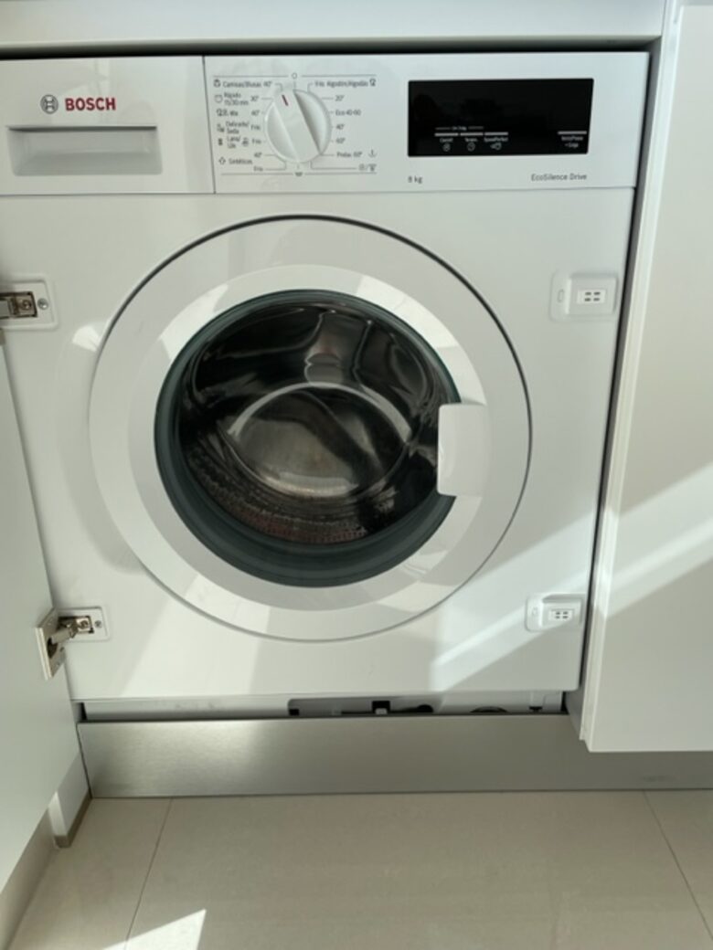 Modern 3-Bedroom Marina Getaway - Lagos, Portugal