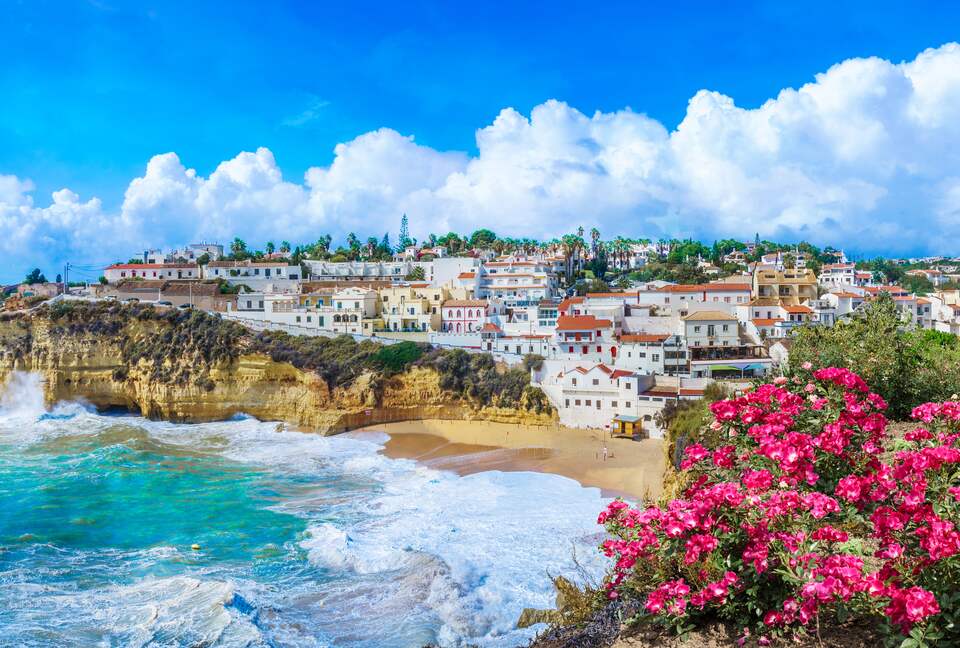 Modern 3-Bedroom Marina Getaway - Lagos, Portugal