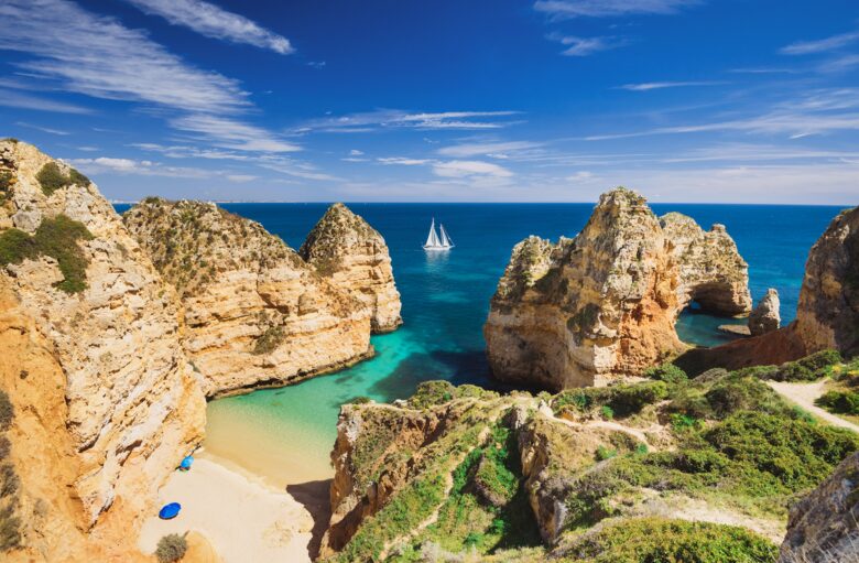 Modern 3-Bedroom Marina Getaway - Lagos, Portugal