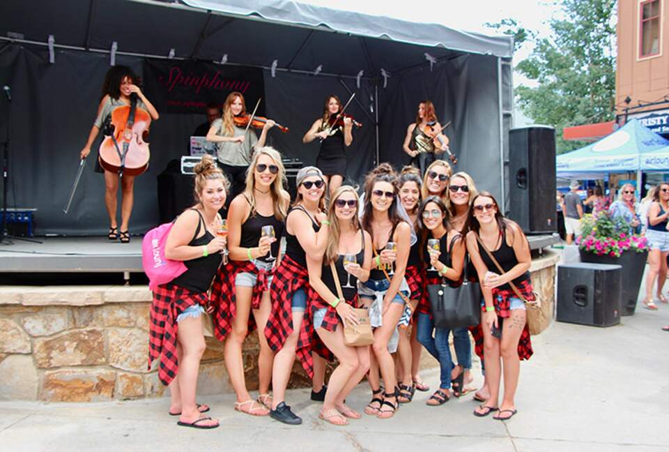 Cozy home in Breckenridge Historic District - ski, mountain bike & hike - walk to shopping + dining - Breckenridge, Colorado