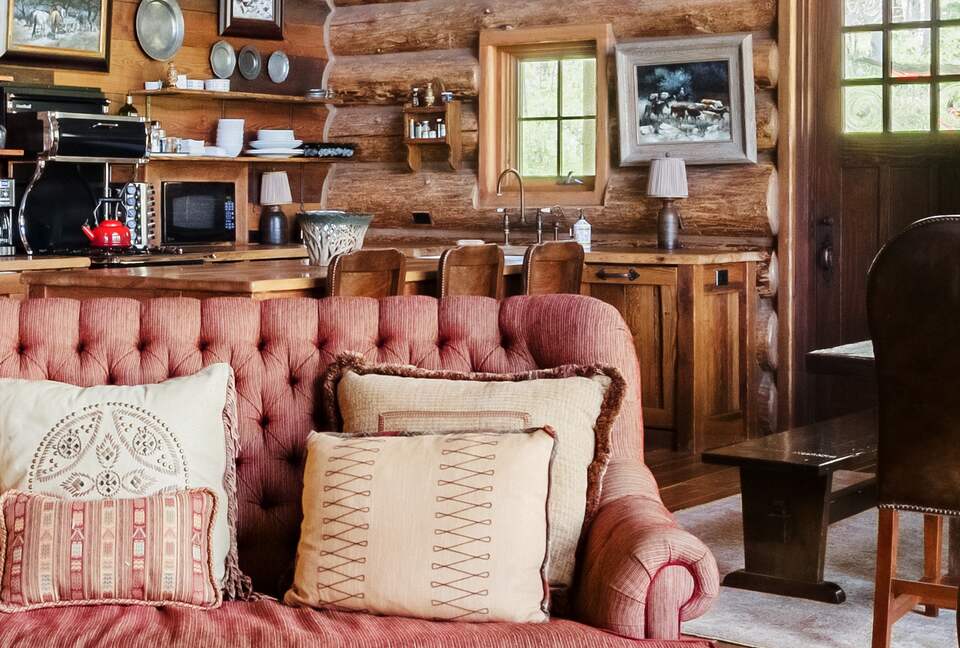 Picturesque Chalet with Stunning Mountain Views - Gypsum, Colorado