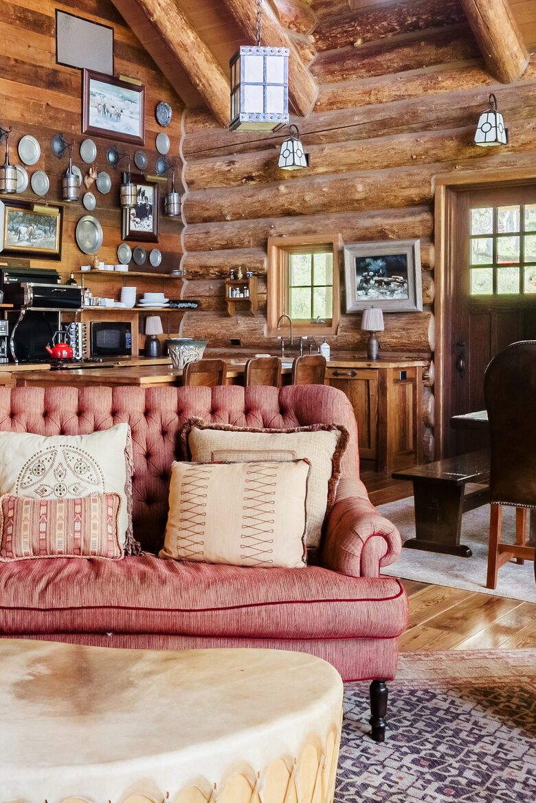 Picturesque Chalet with Stunning Mountain Views - Gypsum, Colorado