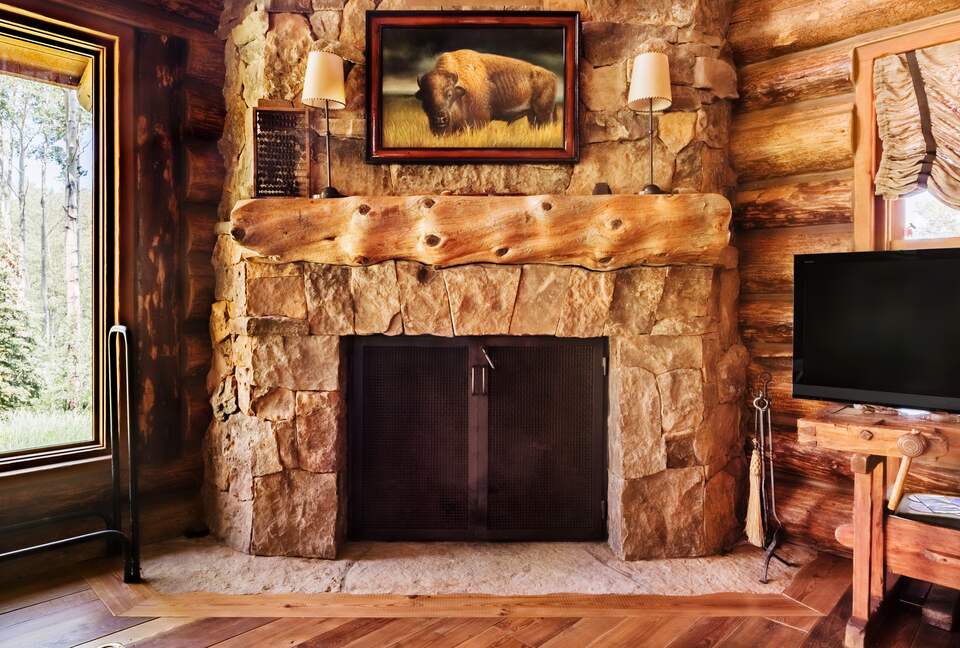 Picturesque Chalet with Stunning Mountain Views - Gypsum, Colorado