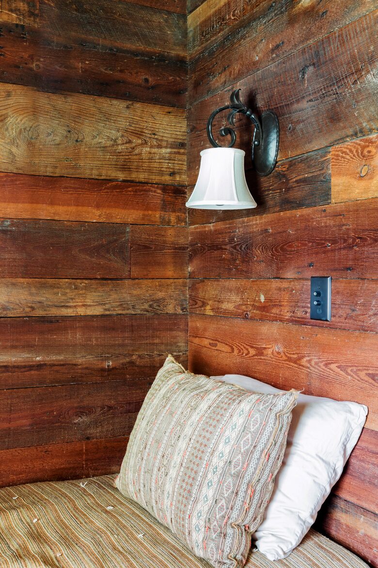 Picturesque Chalet with Stunning Mountain Views - Gypsum, Colorado