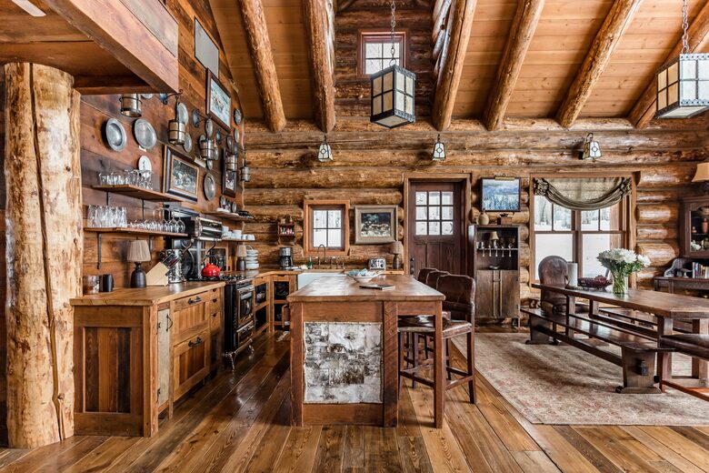 Picturesque Chalet with Stunning Mountain Views - Gypsum, Colorado