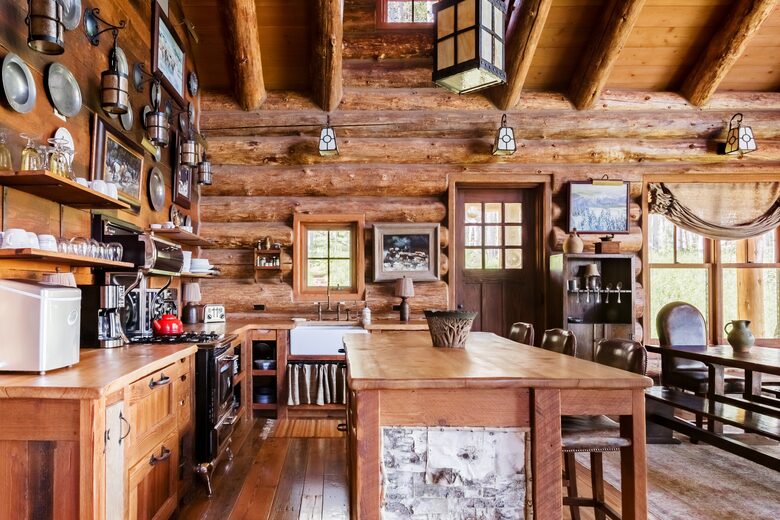 Picturesque Chalet with Stunning Mountain Views - Gypsum, Colorado