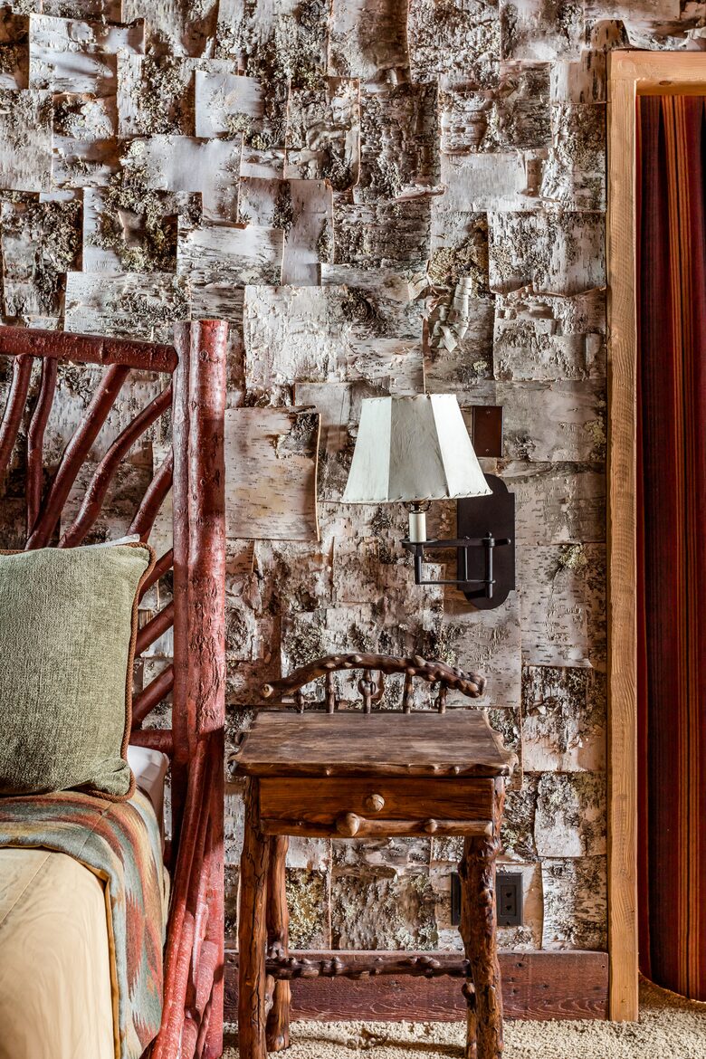 Picturesque Chalet with Stunning Mountain Views - Gypsum, Colorado