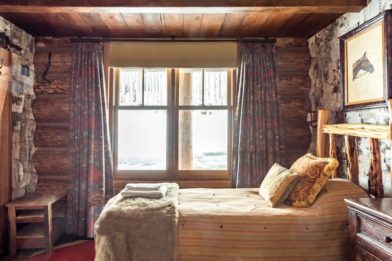 Picturesque Chalet with Stunning Mountain Views - Gypsum, Colorado