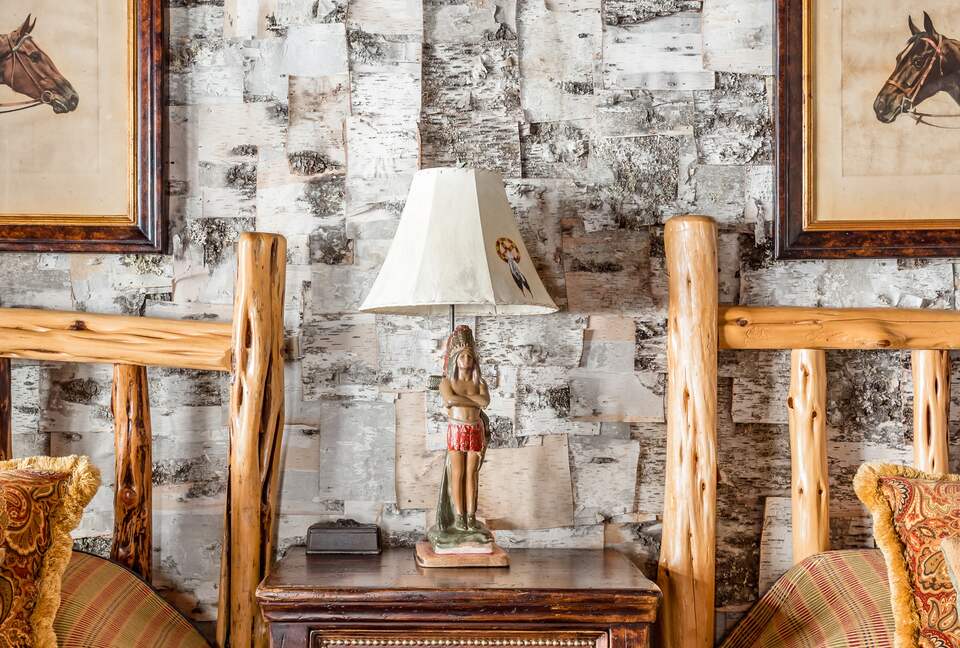 Picturesque Chalet with Stunning Mountain Views - Gypsum, Colorado