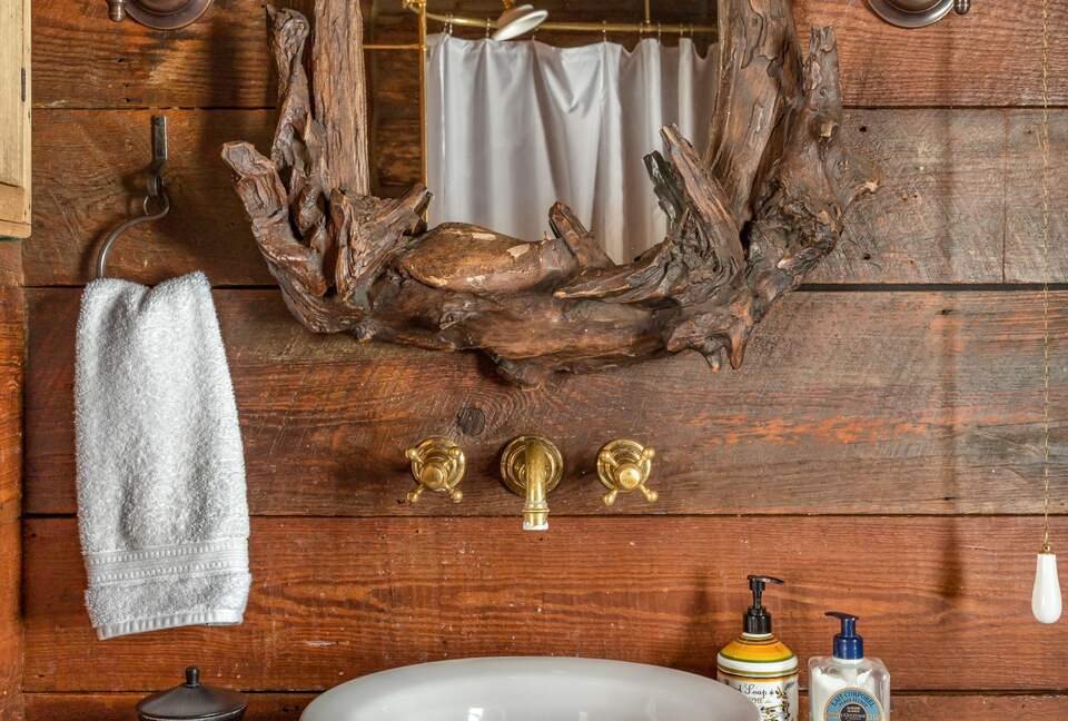 Picturesque Chalet with Stunning Mountain Views - Gypsum, Colorado