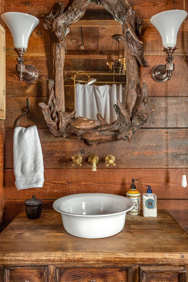 Picturesque Chalet with Stunning Mountain Views - Gypsum, Colorado